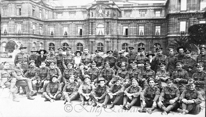 456 Pte Reginald Wilson KEH (Australia) back row left of the Tam O' Shanter - Paris Leave